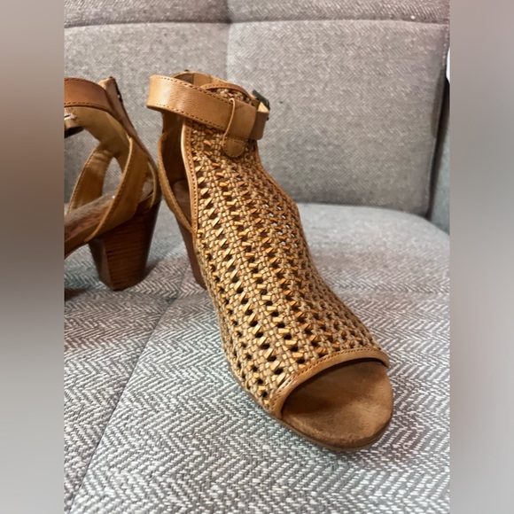 Baretraps Reatha Woven Open Mesh Heeled Peep Toe Zip Ankle Strap Sandals - Picture 10 of 13